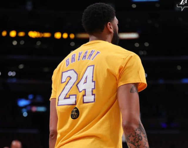 巴西上一次落位世界杯C组是2002年，近两届冠军都出自C组（巴西上次被分入世界杯C组还是2002年，最近两届的冠军皆出自C组）