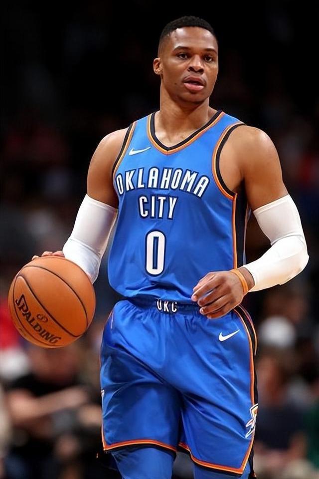 埃基蒂克：斯洛特在训练中对我很严厉，有时我真的会被气到爆（埃基蒂克吐槽斯洛特训练过于严格：有时真把我气炸了）