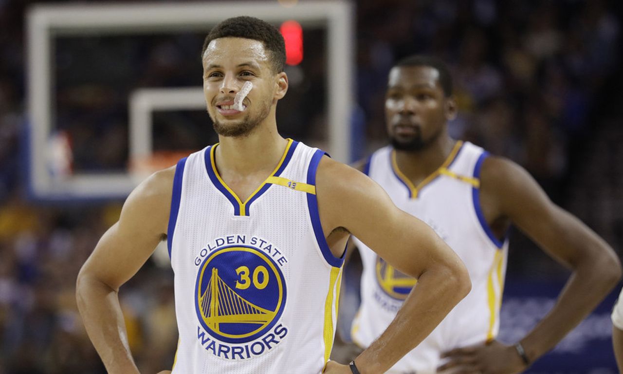 电讯报：纽卡有意引进小将斯密特，该球员非常乐意在一月加盟（电讯报：纽卡盯上小将斯密特，后者愿在一月加盟）