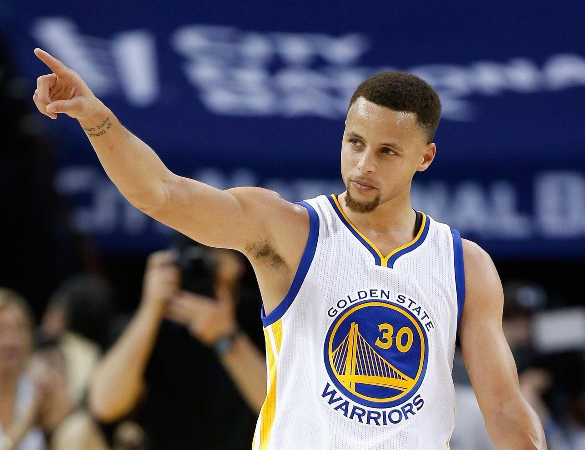 半场战报：塞维利亚0-0奥萨苏纳（半场战况：塞维利亚与奥萨苏纳战成0-0）