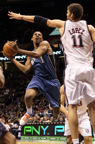 詹姆斯关键助攻锁定胜利（詹姆斯送出致胜助攻）