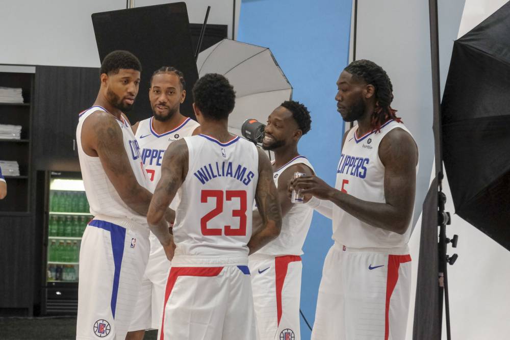 106球超越内马尔，莱万独占巴萨队史射手榜第18位（莱万以106球超越内马尔，升至巴萨队史射手榜第18位）