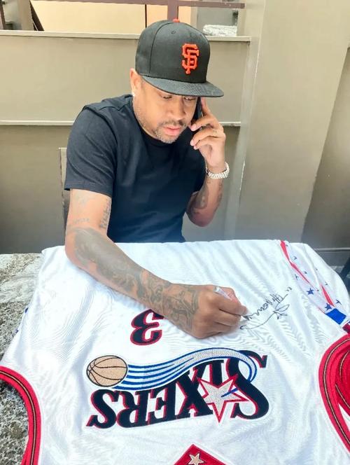 马特拉齐：意大利这样强大的球队理应以进世界杯决赛圈为目标（马特拉齐：以意大利的实力，目标就该是晋级世界杯决赛圈）