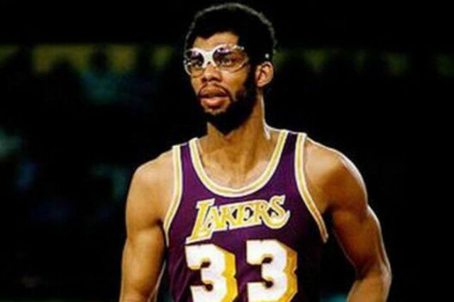 西班牙队史自然年射手榜：奥亚萨瓦尔2025年打入9球并列第4（奥亚萨瓦尔2025年斩获9球，位列西班牙队史自然年进球榜并列第4）