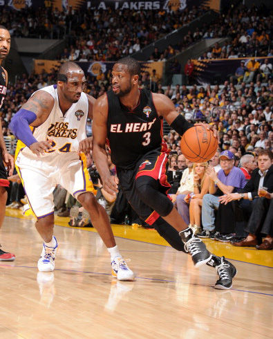 泰州队苏超夺冠每人奖励50万？泰州市体育局：这是假消息（网传泰州队苏超夺冠人均奖50万？泰州市体育局辟谣：不属实）