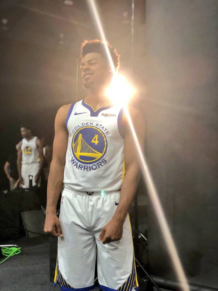 卡拉巴赫前锋：我都没意识到我们从没在英格兰球队身上拿过分（卡拉巴赫前锋惊讶：原来我们从未在英格兰球队身上取分）